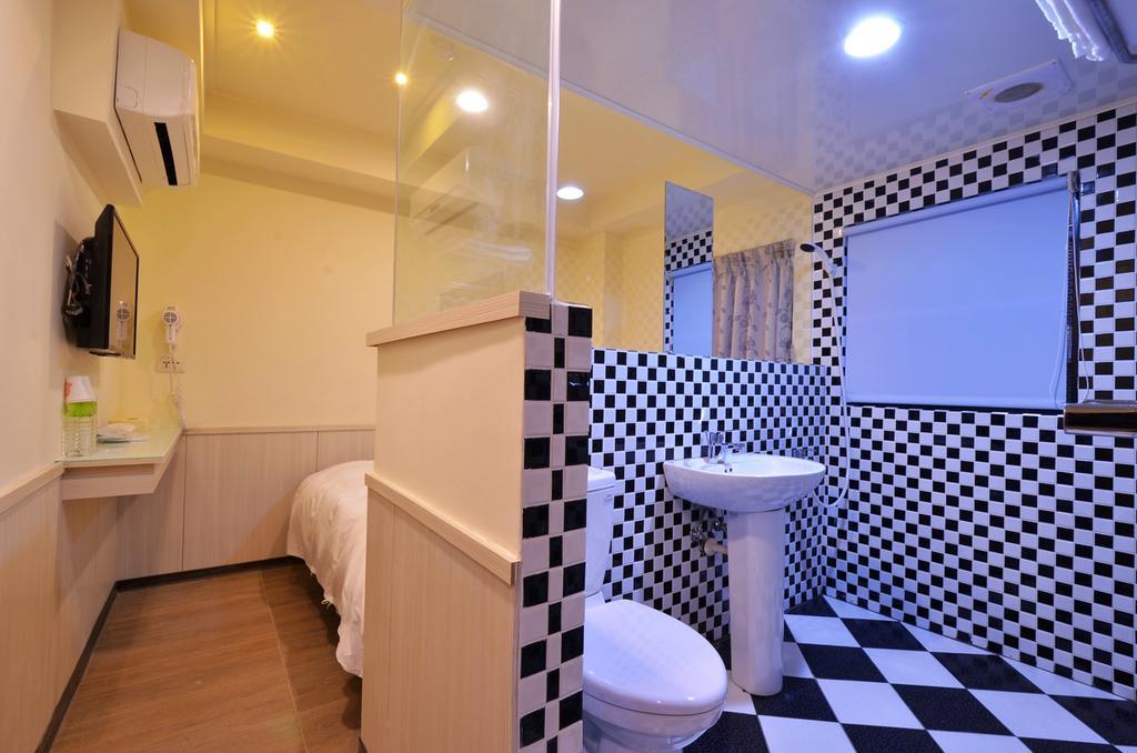 Galaxy Mini Inn Taipei Exterior foto