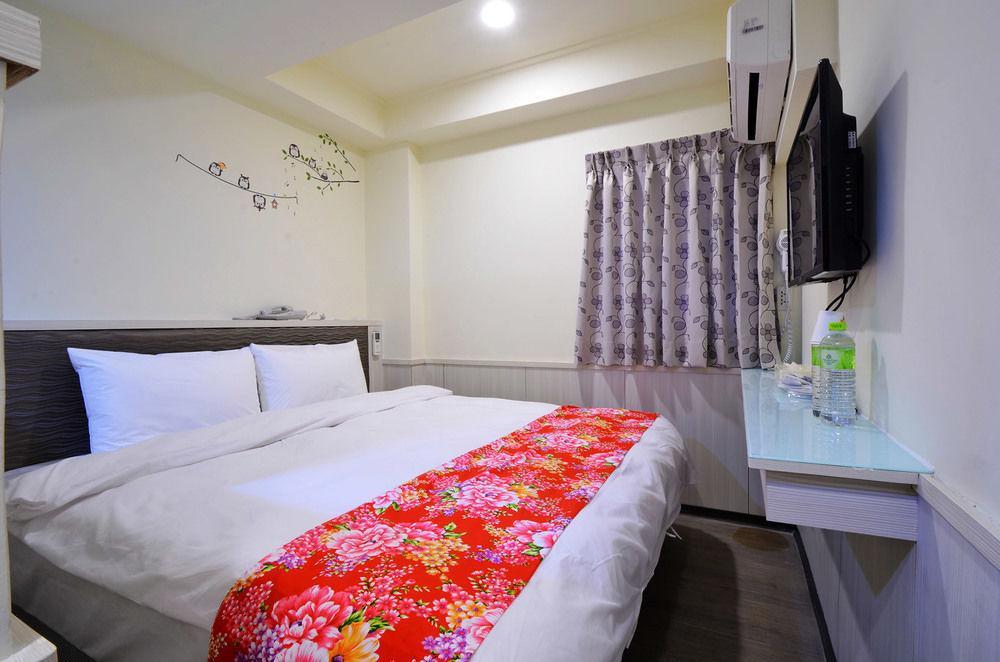 Galaxy Mini Inn Taipei Exterior foto