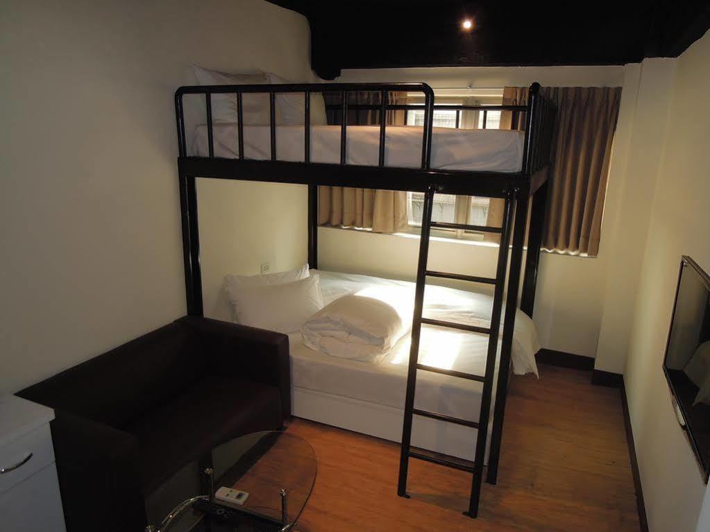 Galaxy Mini Inn Taipei Exterior foto